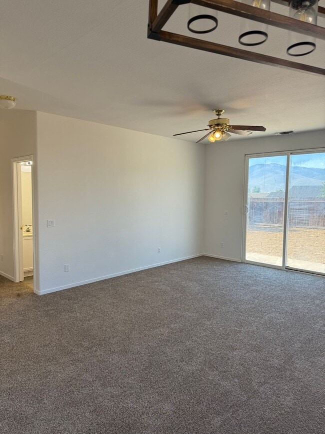 Building Photo - 20942 White Rock Dr