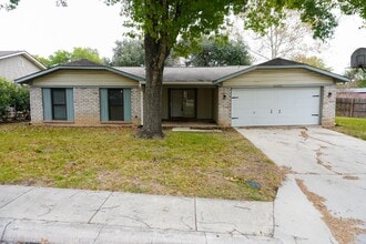 Building Photo - Spacious 4 Bedroom Home in Briarwick