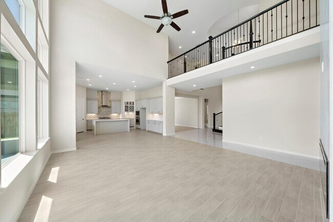 Building Photo - 9806 Oakwood Trl