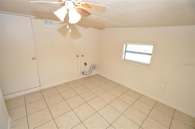 Building Photo - 205 Stribling Dr