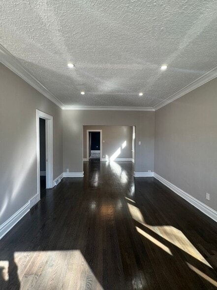 Building Photo - 2704 W 15th Ave