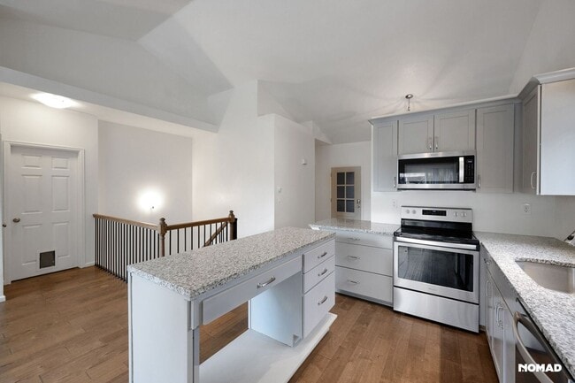 Building Photo - Beautiful 4BR House in Centennial
