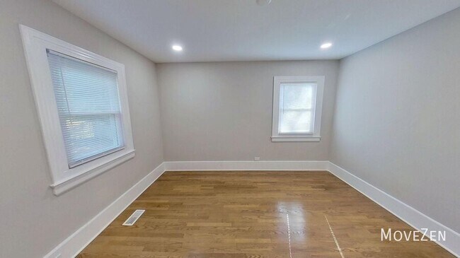 Building Photo - 7 Ratcale Ln