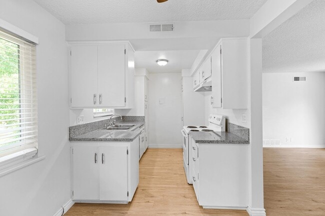 Interior Photo - Huntington Villas