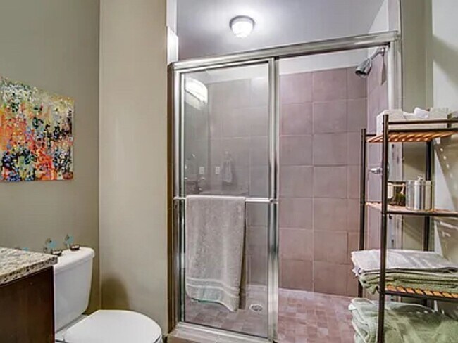 Building Photo - Luxury condo in the Rhythm at Music Row