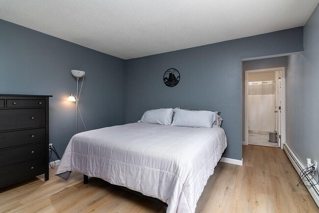 Building Photo - 43 Riverdell Dr