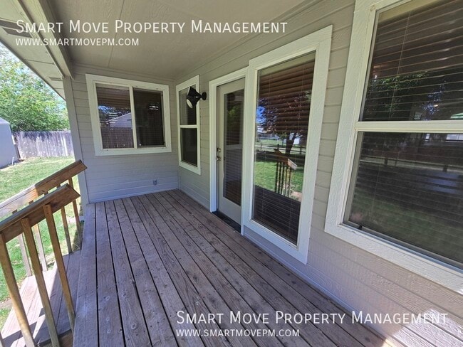 Building Photo - 2593 N Ridgebury Way