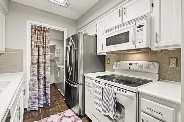 All appliances stay - 12171 Hayes St