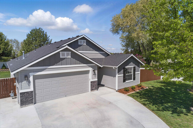 Building Photo - 984 N Star Bright Ln