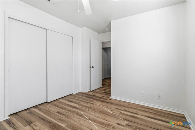 Building Photo - 224 Capistrano Dr