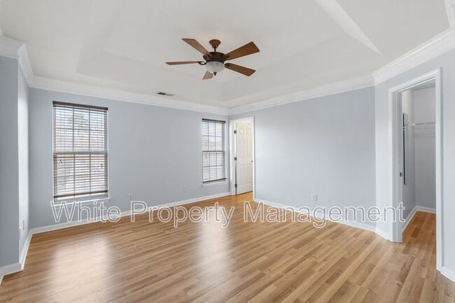 Building Photo - 13810 Hill St