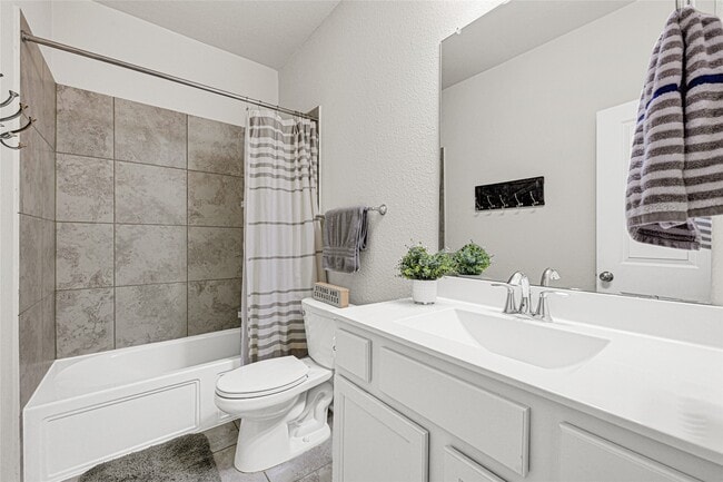 Building Photo - 12310 Woodnote Ln