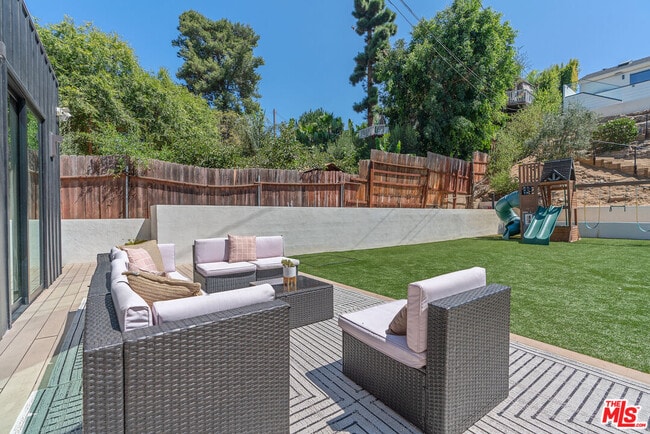 Building Photo - 5263 Dahlia Dr