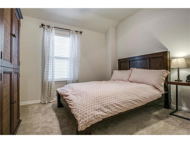 Building Photo - 929 Jamesville Ln