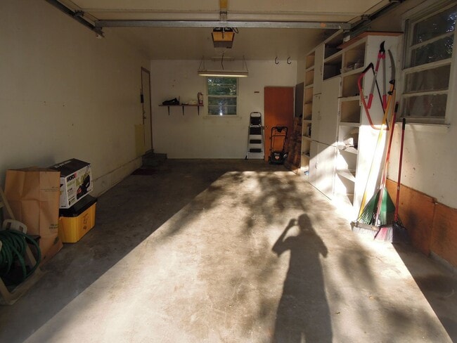 Building Photo - 807 7th Ave