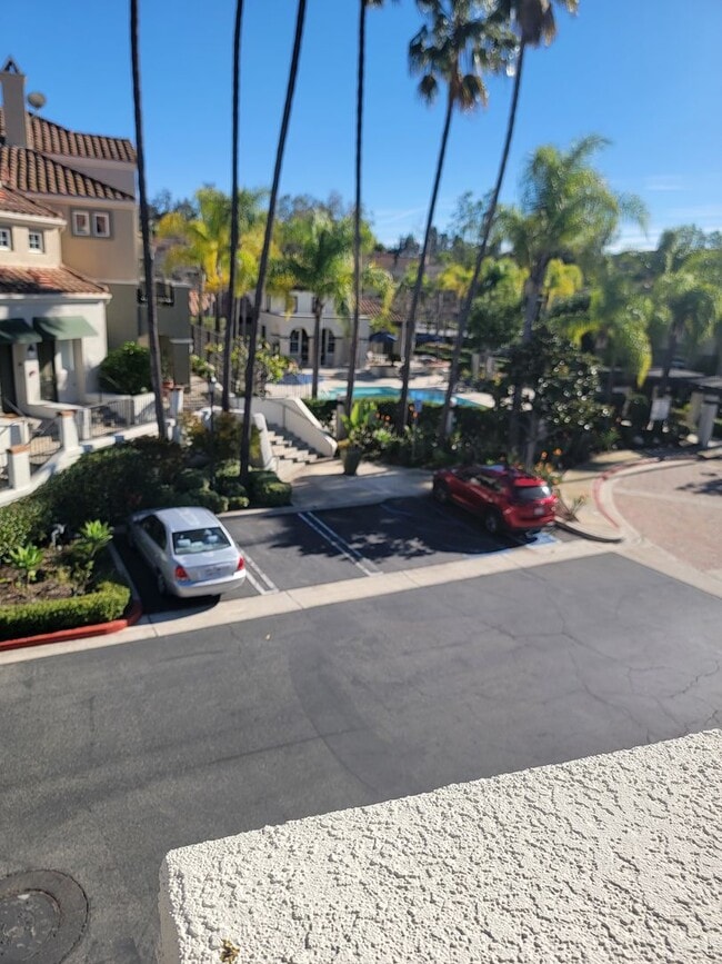 Building Photo - 2 BD/2 BATH