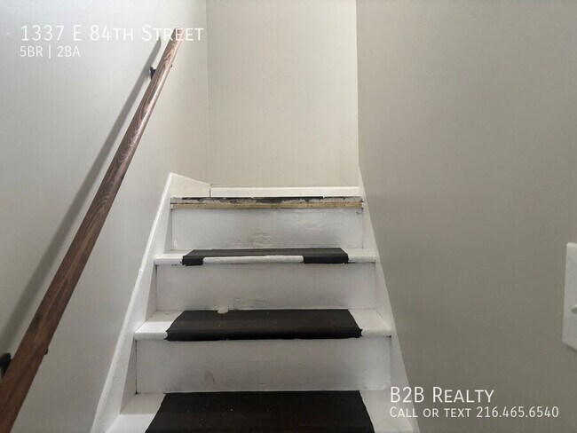 Building Photo - 1337 E 84th St