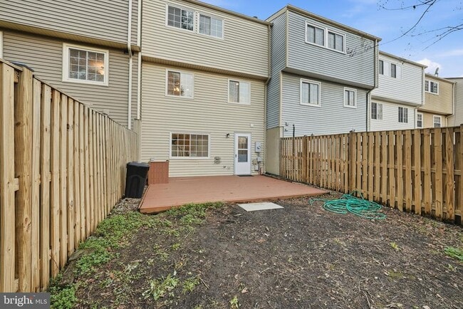 Building Photo - 9804 Gabon Ct