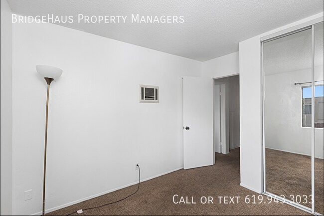 Building Photo - Make This 2 Bedroom Unit In Sunny Lakeside...