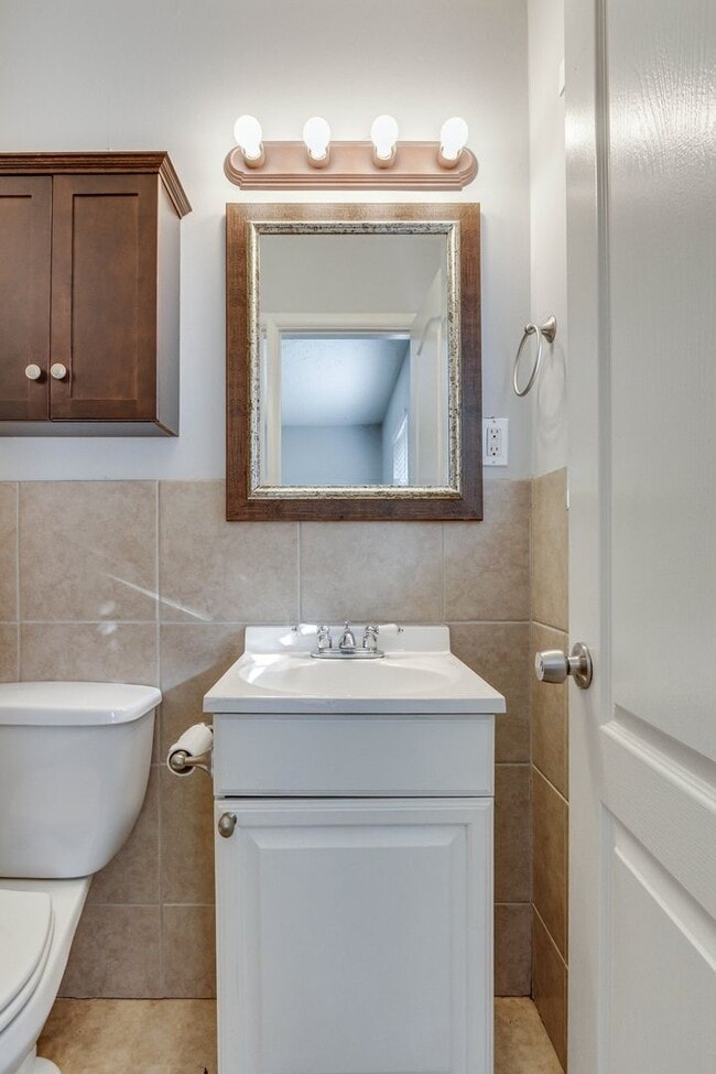 Building Photo - Three bed home in the heart of The Village