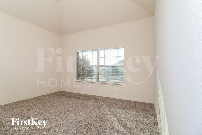 Building Photo - 1227 Jewel Ln