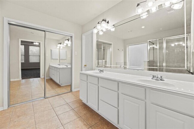 Building Photo - 6411 Briar Moss Ln
