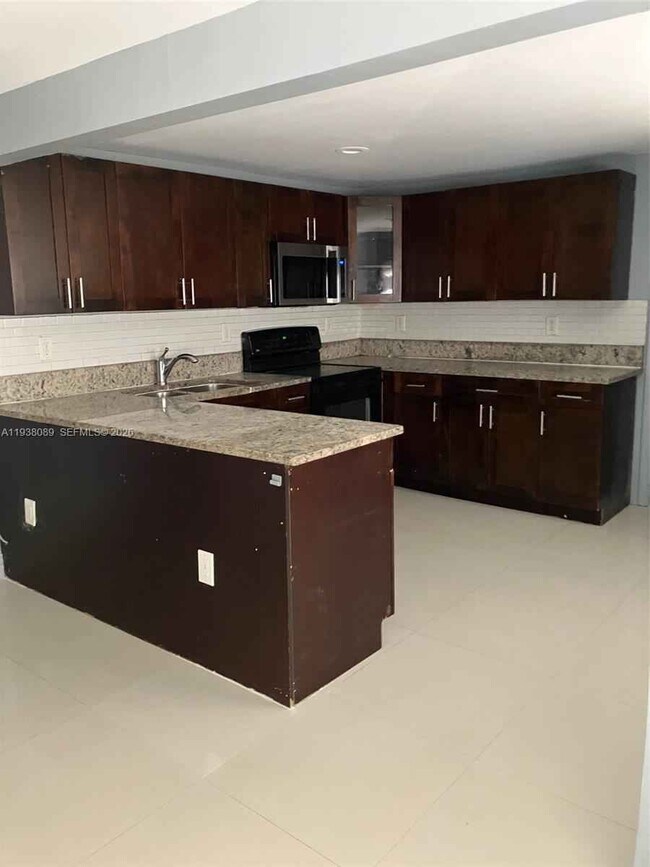 Building Photo - 2226 NW 98th St