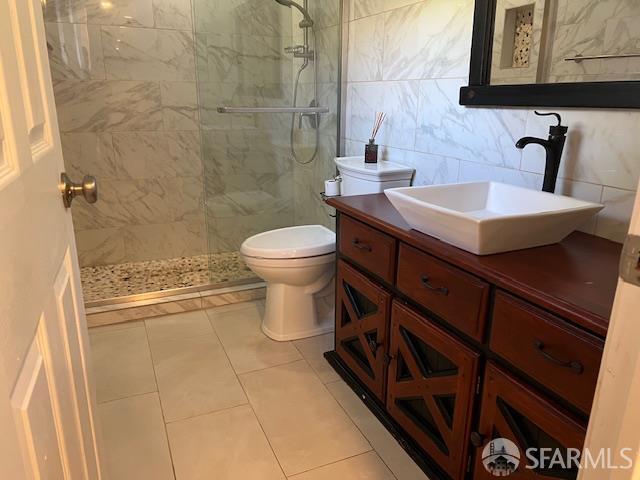 Building Photo - 478 Valencia Dr