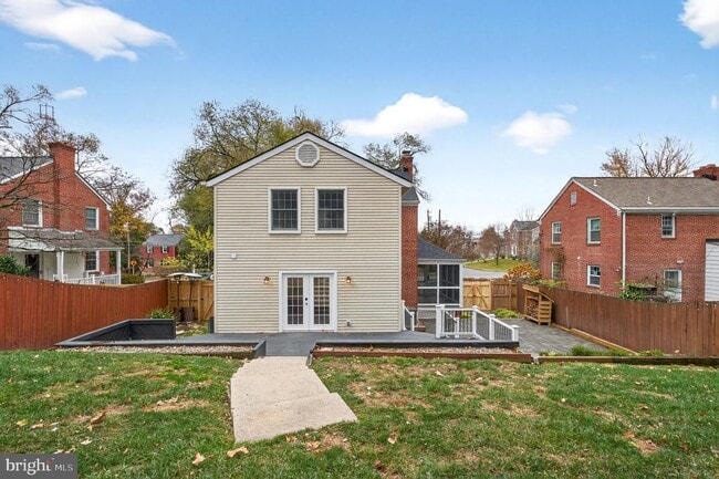 Building Photo - 3004 Marshall St