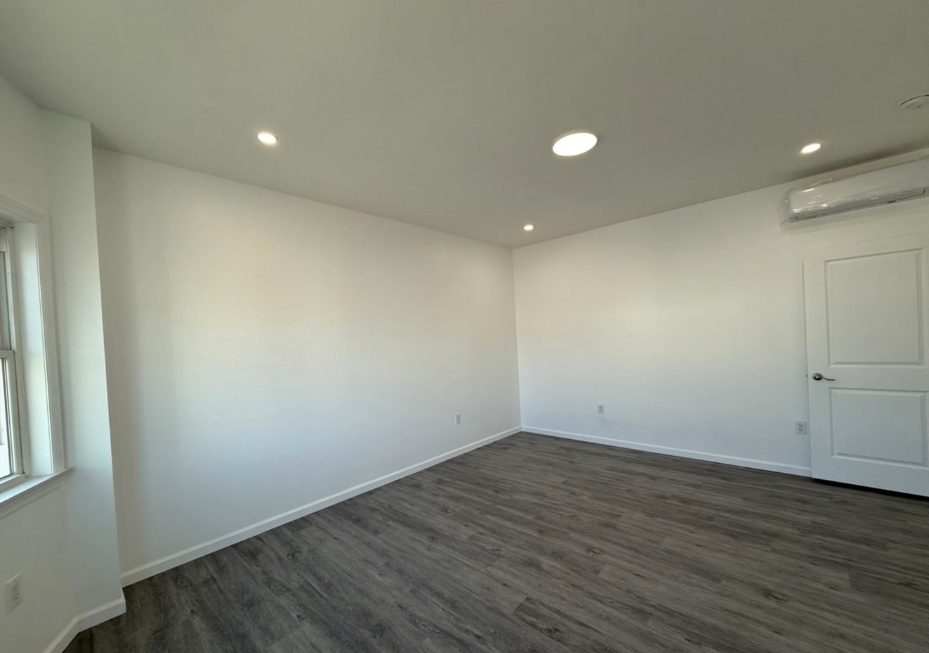 Building Photo - 17 Kearny Ave