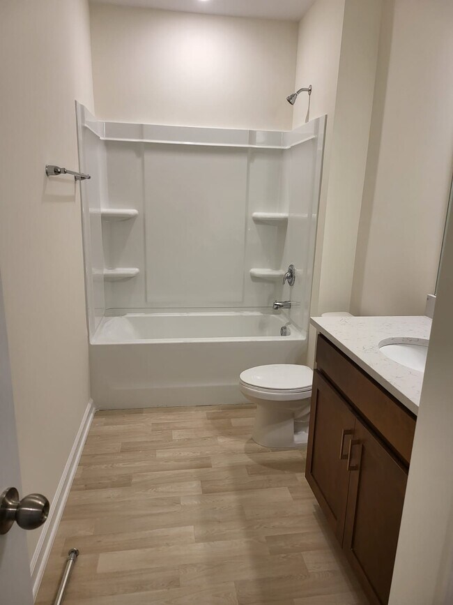 Building Photo - 436 Church St