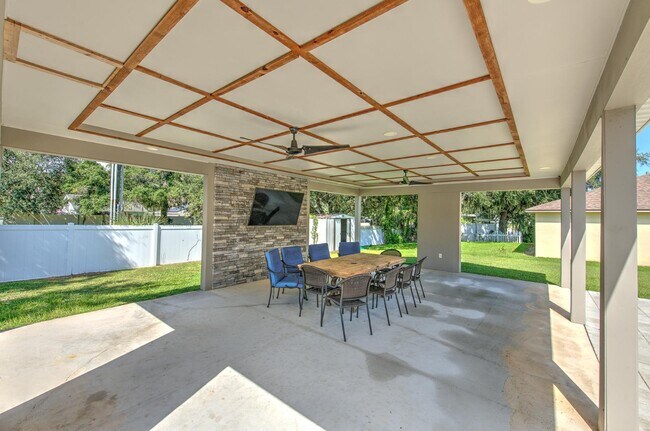 Building Photo - 319 Abigail Rd