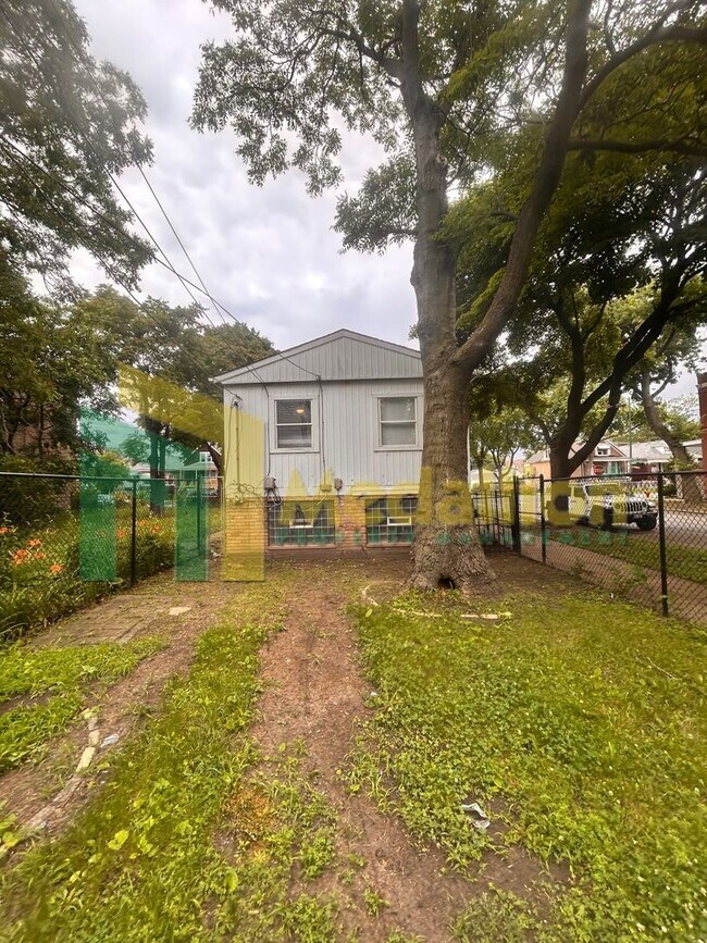 Building Photo - 8358 S Morgan St