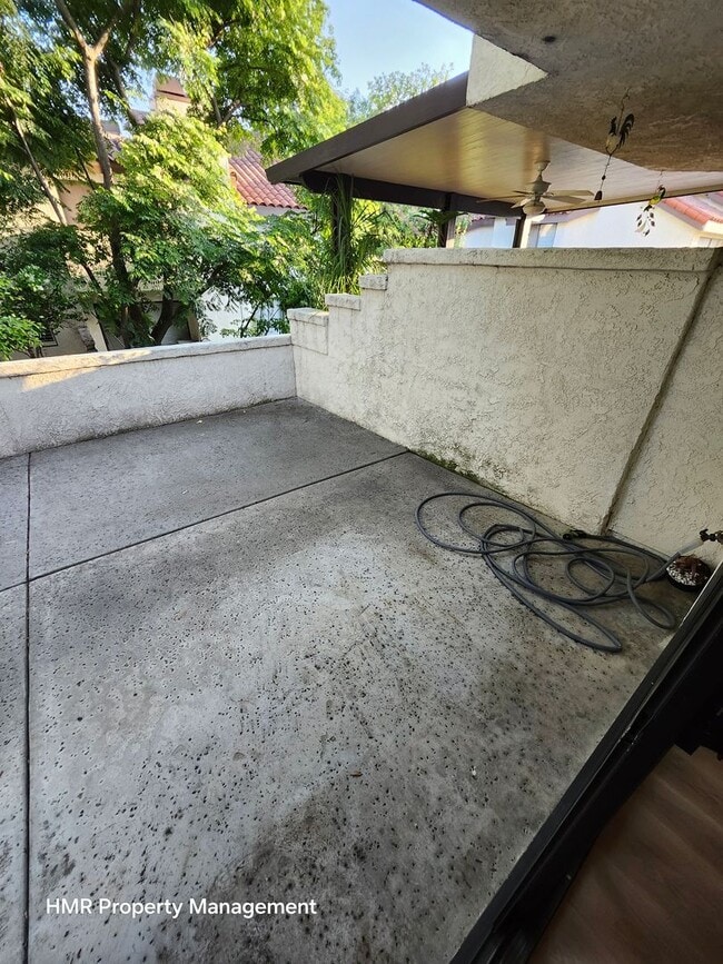 Building Photo - Beautiful 3-Bed, 3-Bath Condo in Prime Cla...