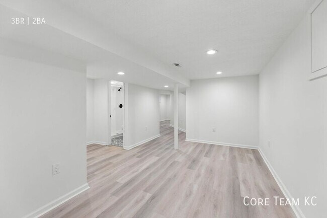 Building Photo - 3906 Booth St