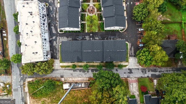 Building Photo - 2030 Main St NW