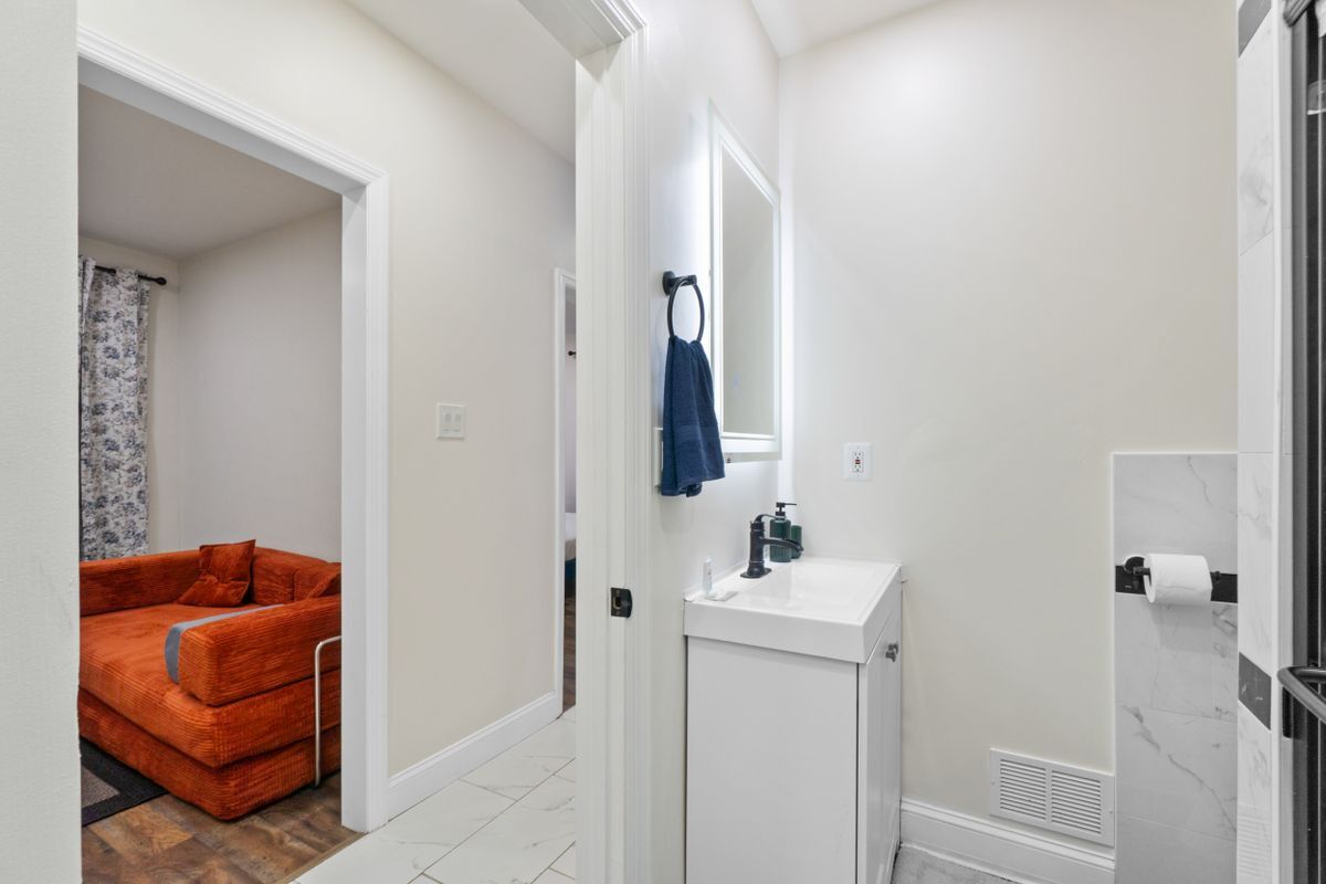 Building Photo - 92 Stuyvesant Ave