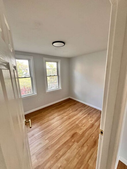 Building Photo - 165 Highland Ave