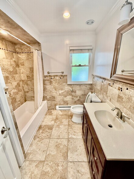 Building Photo - 27 Cambridge Ave