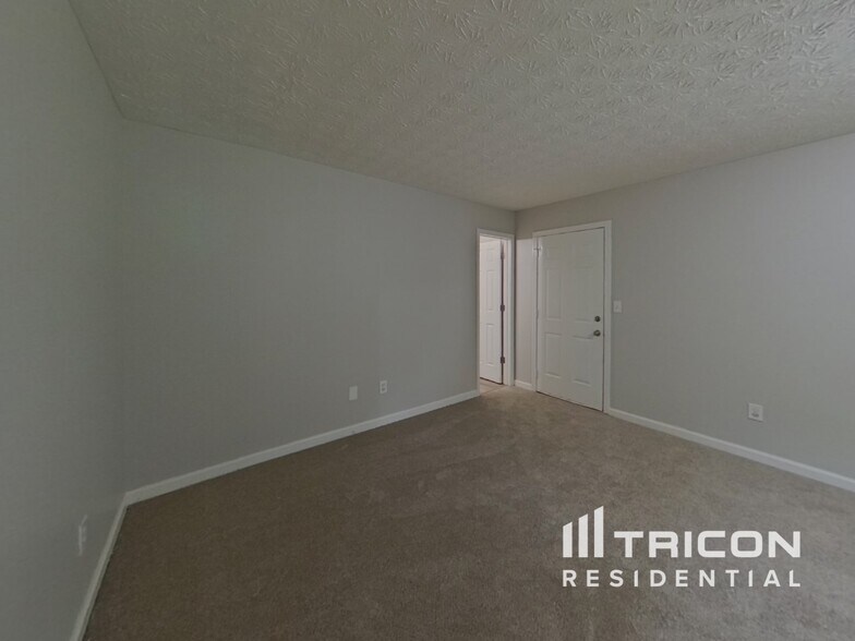 Building Photo - 1162 St Phillips Ct