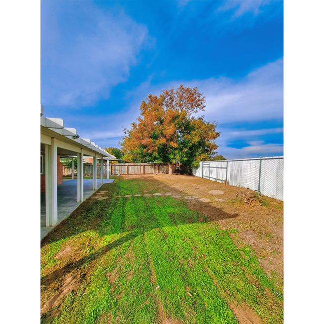 Building Photo - Single-Level Clovis Home with 3 Bedrooms, ...