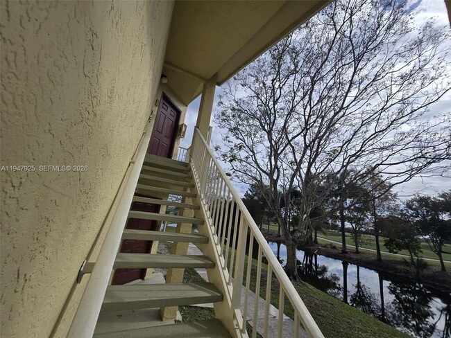 Building Photo - 12840 Vista Isles Dr