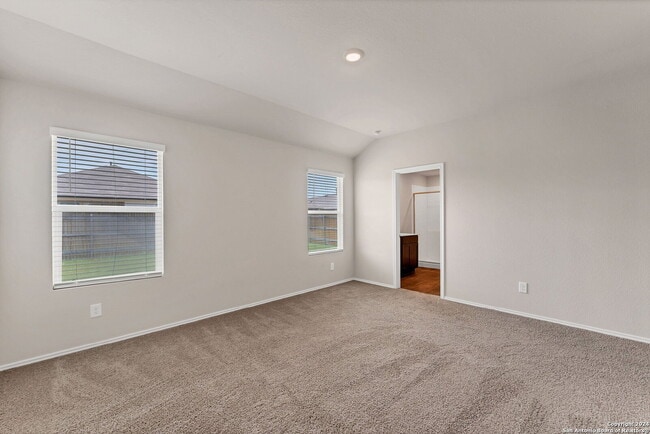 Building Photo - 140 Fireoak Dr