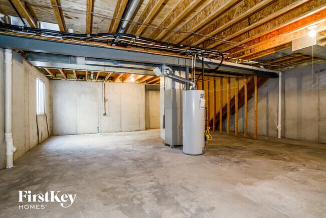 Building Photo - 16036 S Avalon St