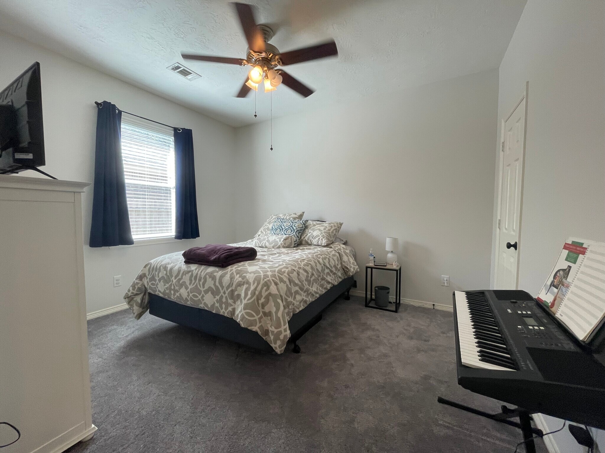 Building Photo - 2898 Torano