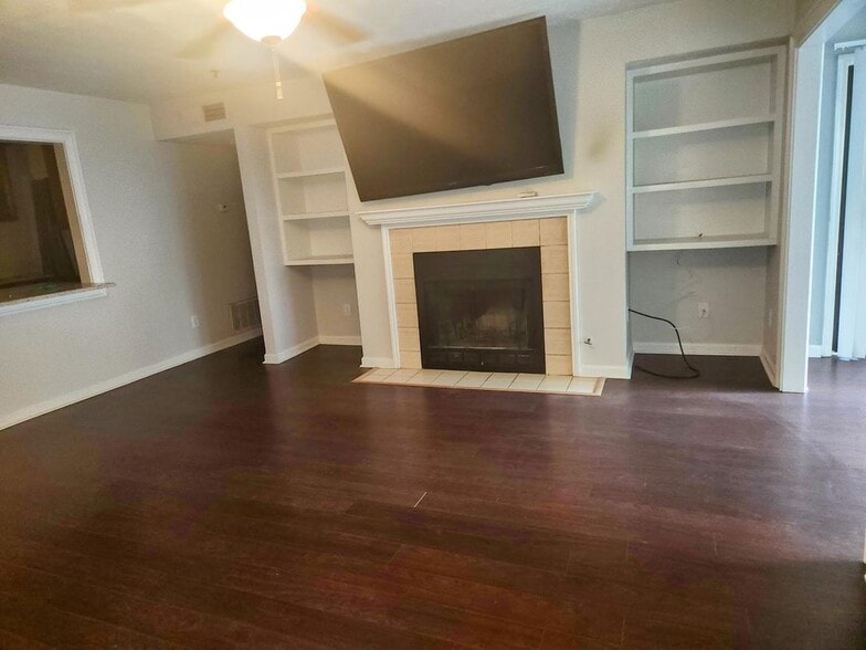 Building Photo - 2611 Vinings Central Dr