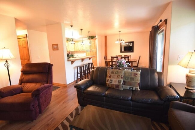 Building Photo - FURNISHED Aspen Village 2bd/2ba