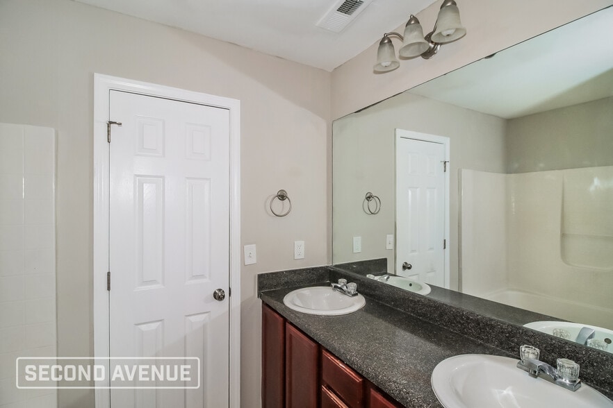 Building Photo - 203 Ben Ln