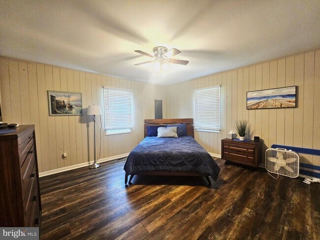 Building Photo - 37420 Neptune Dr