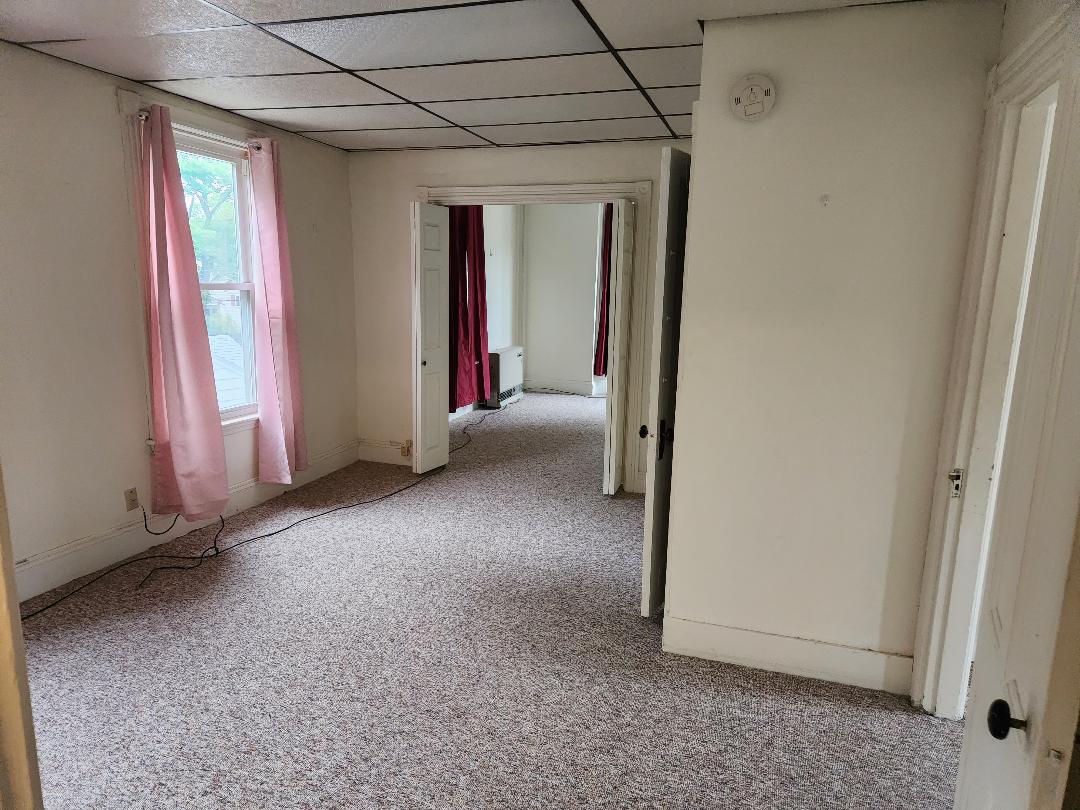 Building Photo - 261 Elm St